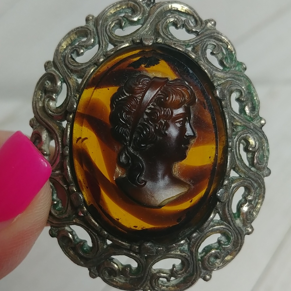 Vintage Cameo Pendant Tortoises Shell Glass and Metal